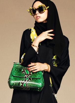 dolce-gabbana-hijab-abaya-collection-22_202053.jpg