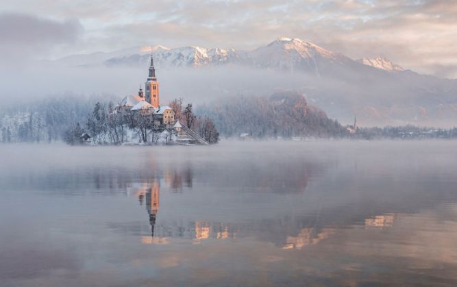 i-photographed-lake-bled-on-a-fairytale-winter-morning-7__88