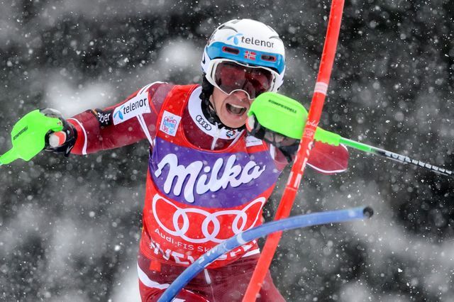 Adi Mutu a plecat cu ASA Tg. Mureș în stagiul din Antalya 2 kris.jpg