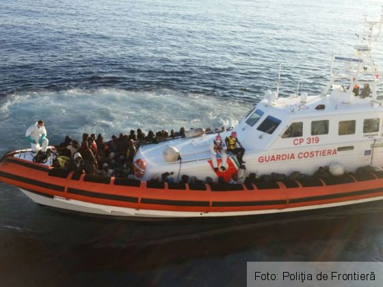 119 migranţi au fost salvaţi de la înec de o navă românească (FOTO) 3 migranti salvati 3_203612.jpg