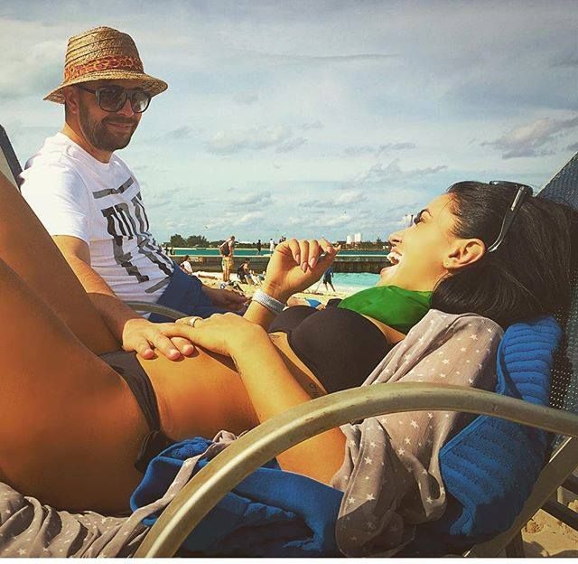 Adelina Pestrițu, SUPER-SEXY la plajă!!! Ce au observat fanii prezentatoarei TV?!... 5 pestritu4.jpg