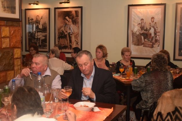 revelionul pensionarilor ian 17_202746.JPG