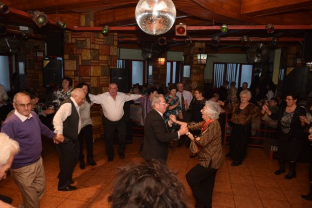 revelionul pensionarilor ian 30_202751.JPG