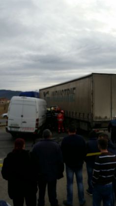 Accident între Brașov și Ghimbav - GALERIE FOTO 2 IMG-20160219-WA0000_205421.jpg