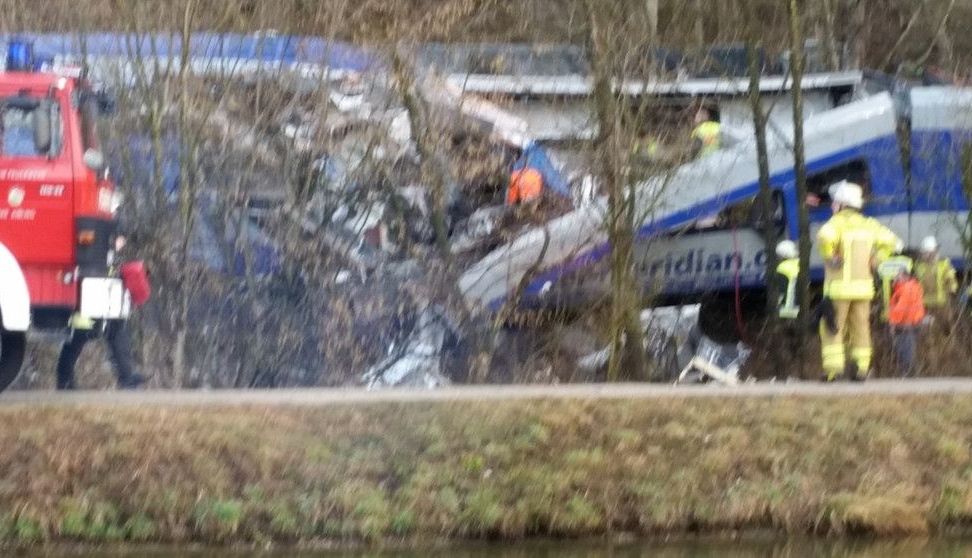 Update. Numărul morţilor accidentului feroviar din Germania a ajuns la patru 2 accidentferoviar1.jpg