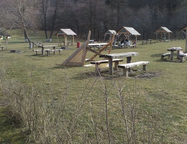 BRAŞOV. Pericolul de la Lacul Noua. GALERIE FOTO 2 lacnoua001.jpg