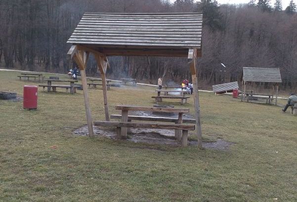 BRAŞOV. Pericolul de la Lacul Noua. GALERIE FOTO 5 lacnoua005.jpg