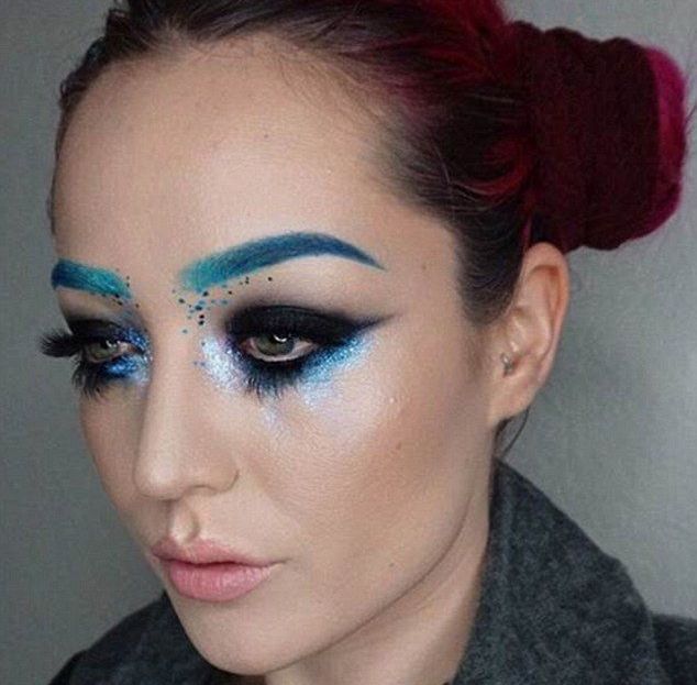 EXTRAVAGANT. Ultimul trend în materie de make-up 2 punctulete1.jpg