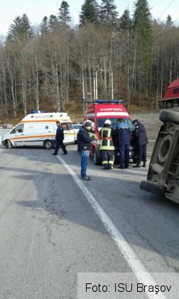 Update BRAŞOV. Victimele accidentului de la Predeal au fost duse la spital (FOTO) 3 51381810-0ae0-4ed2-bee4-3fc05a80ead7_207302.jpg