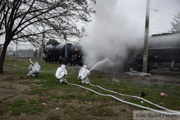 ISUaplicatiegara martie06_207910.JPG