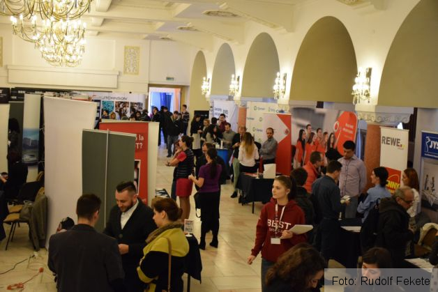 targ locuri de munca 4_206815.JPG