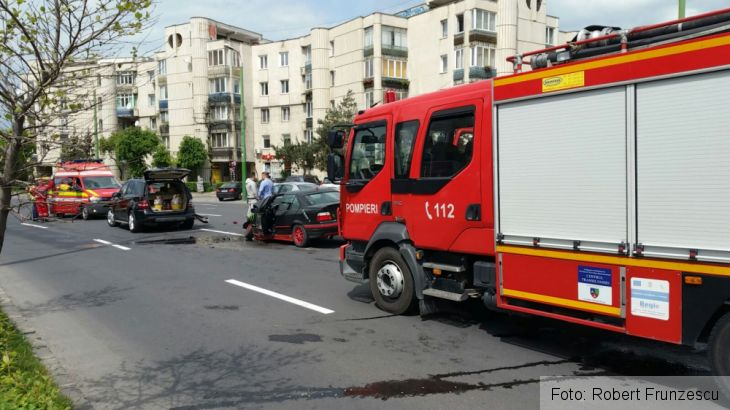 BRAȘOV. Accident în centrul orașului, pe Bulevardul Mihail Kogălniceanu. GALERIE FOTO 3 4_210868.jpg