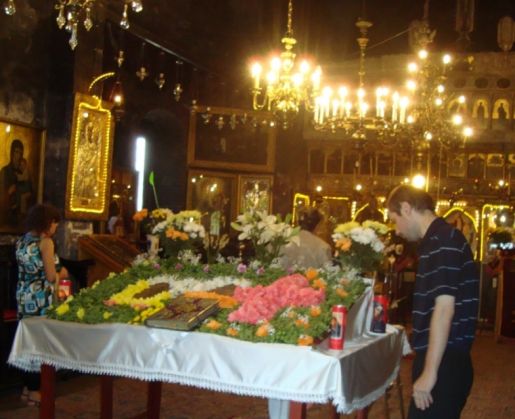 Biserica Vinerea Mare mormant_210841.jpg