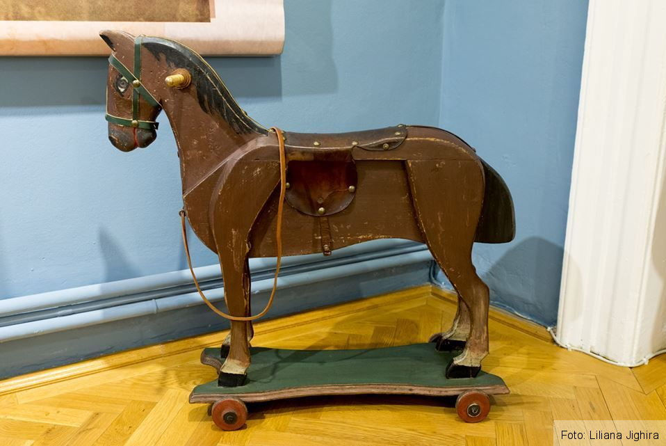 BRAŞOV. „Poveştile Arhivei” - opt expoziţii într-una 6 expojucrii.jpg