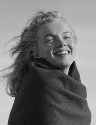 young-marilyn-monroe-norma-jeane-dougherty-andre-de-dienes-m