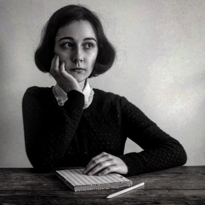 O adolescentă a intrat în pielea unor celebrităţi 7 annelies-maria-francine-27-573976a7af650__700_212230.jpg