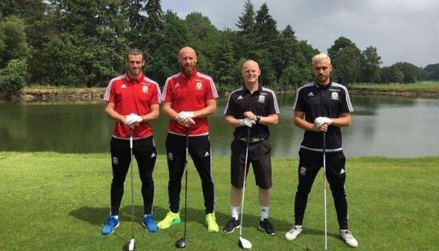 EURO 2016. Gareth Bale adoră să joace... golf 2 balegolf.jpg
