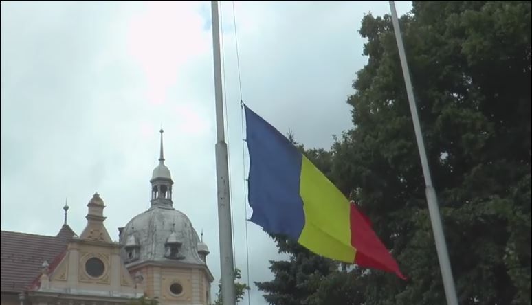 BRAȘOV. Ziua Drapelului Național, fără ceremonii? 3 drapel2.jpg