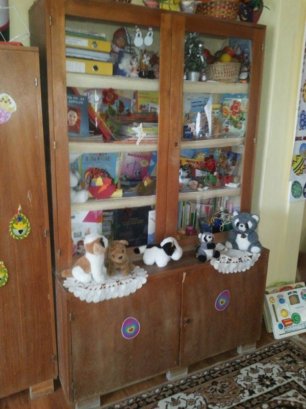 BRAŞOV. Grădiniţe pentru pici, dotate cu mobilier nou oferit de organizația Salvați Copiii România 5 mobiliervechibrasov.jpg