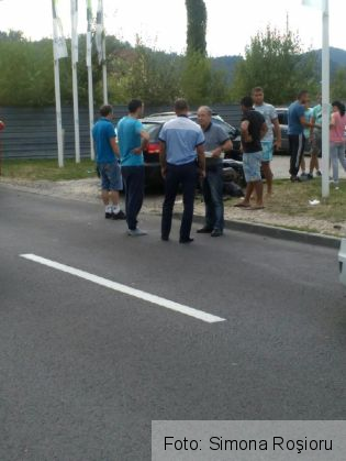 Braşov. Accident lângă Lacul Noua! 2 accident2_217534.jpg