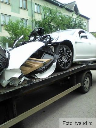 porsche tren 2_216065.jpg