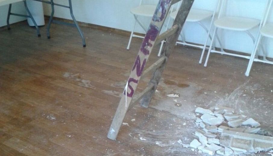 JO RIO 2016. Sportivii primiţi în dormitoare murdare, în care apa curge pe pereţi (GALERIE FOTO) 2 sat4.jpg