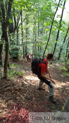 BRAŞOV. Două femei au fost salvate de pe... Tâmpa 3 IMG-20160802-WA0002_218253.jpg