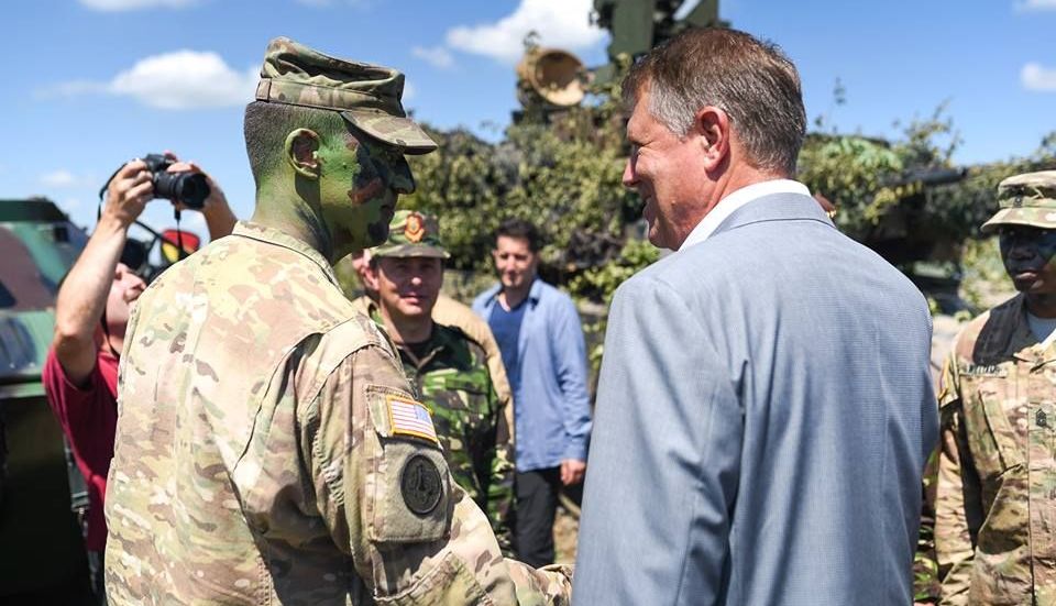 Klaus Iohannis: „România dovedește că poate să își asume organizarea unor aplicații militare complexe” 2 klausiohanniscincu1.jpg