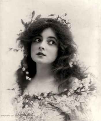 FOTO. 10 femei frumoase, vedete acum 100 de ani 8 most-beautiful-women-edwardian-era-1900s-15-578c7e6d35bec__7