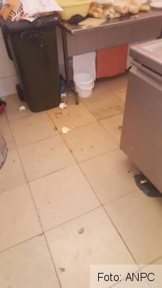 Încă trei terase din Mamaia au fost închise temporar de Protecția Consumatorilor! Este vorba despre... (Galerie foto) 7 unnamed__7__219565.jpg