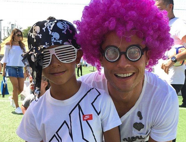 Cristiano Ronaldo are simţul umorului 2 cr-ronaldo.jpg