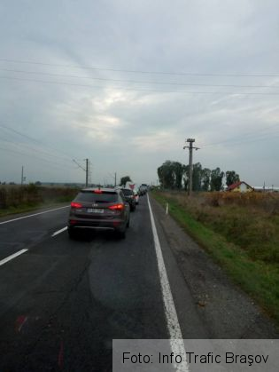Trafic îngreunat pe DN 11 Braşov - Covasna, la intrare în localitatea Chichiş 2 aglomeratie chichis 2_222901.jpg