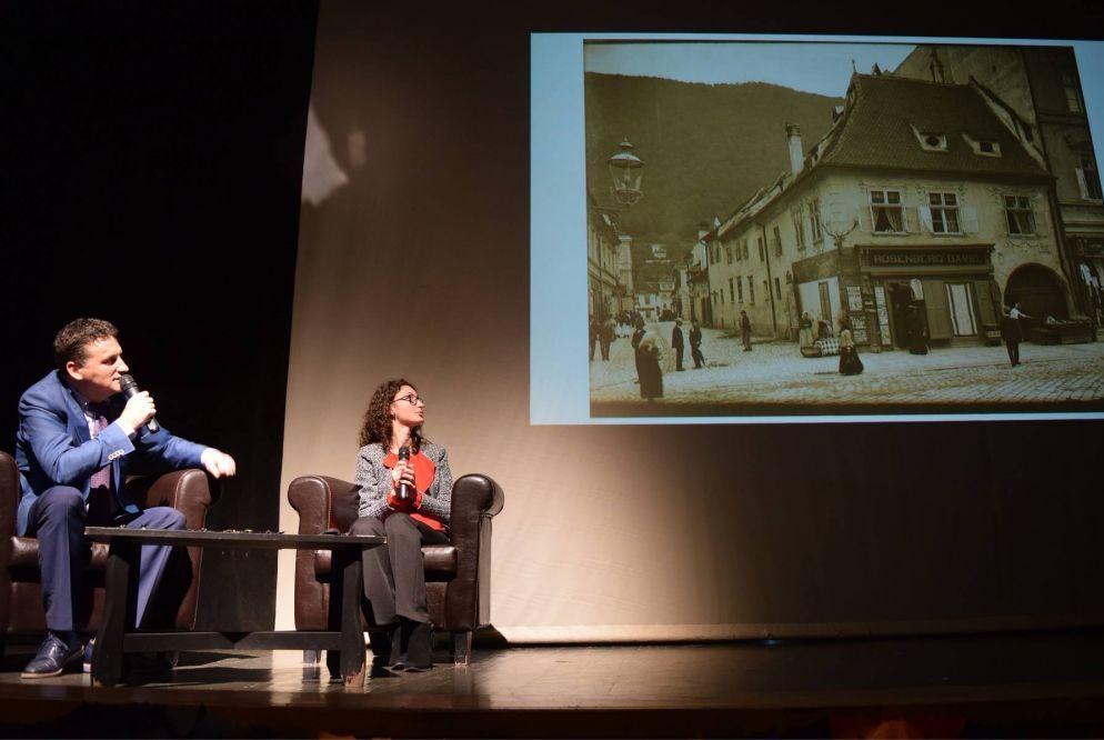 BRAŞOV. „Dracula vă invită în RSR!” 2 conferinta_2.jpg