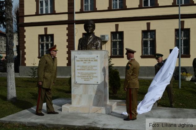 ceremoniemilitariVM_224625.jpg