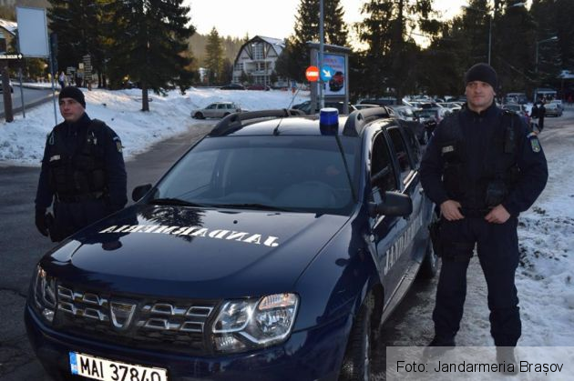 BRAȘOV. Peste 160 de jandarmi vor fi la datorie, de Crăciun (FOTO) 6 15622685_1220491898034512_9063485560432653290_n_228234.jpg