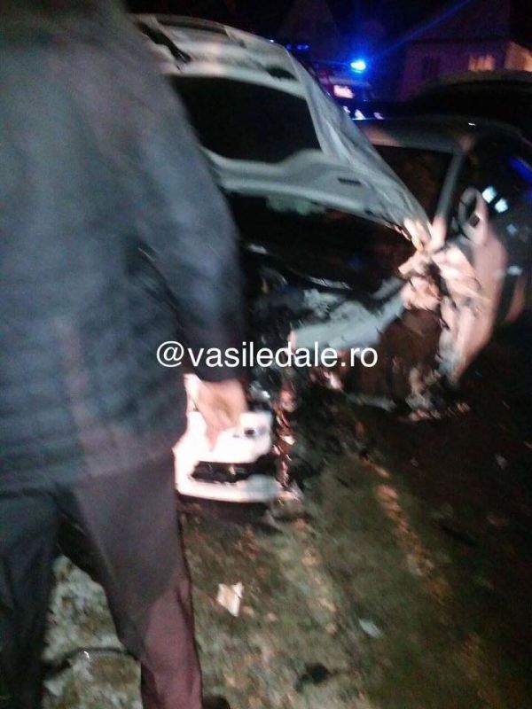 Un fotbalist de la CFR Cluj, implicat într-un accident groaznic. Patru oameni au ajuns la spital 3 accident2_2.jpg