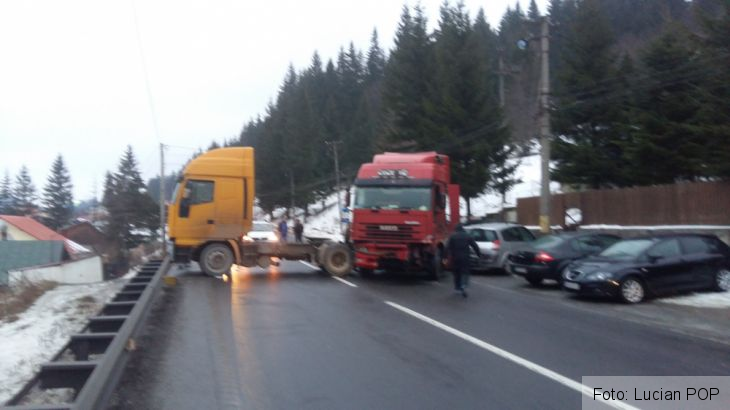 BRAȘOV. Accident în Predeal - GALERIE FOTO 3 accidentpredeal2_227259.jpg