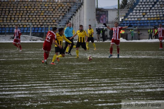 fotbalbrasovsfantugheorghedecembrie04_226640.JPG
