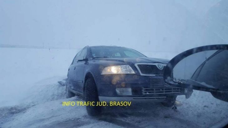 BRAŞOV. Trei autoturisme implicate într-un accident, la Tohanul Nou (FOTO) 2 tohan 2_228345.jpg
