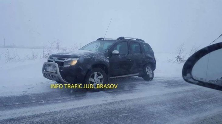 BRAŞOV. Trei autoturisme implicate într-un accident, la Tohanul Nou (FOTO) 3 tohan 3_228346.jpg