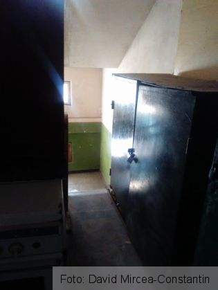 Aşa arată ieşirea de URGENŢĂ a unui imobil din Centrul Braşovului! 8 IMG_20170131_142904_230371.jpg