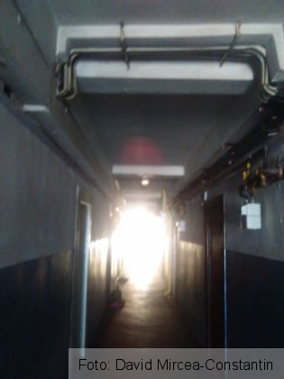 Aşa arată ieşirea de URGENŢĂ a unui imobil din Centrul Braşovului! 6 IMG_20170202_120611_230369.jpg