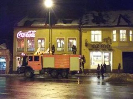 BRAȘOV. Persoană rănită de gheața căzută de pe acoperiș (FOTO) 4 ISU_230553.jpg