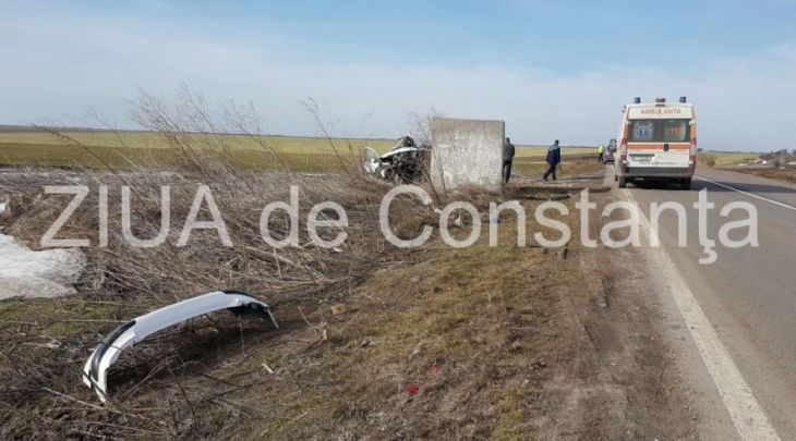 Şofer mort, după ce a intrat cu maşina într-un zid din beton! Bărbatul a fost găsit cu capul zdrobit (FOTO) 2 accident mortal 2_231621.jpg