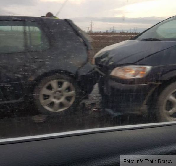 BRAŞOV. Trei autovehicule implicate într-un accident pe Calea Feldioarei 2 autobuz1_3.jpg