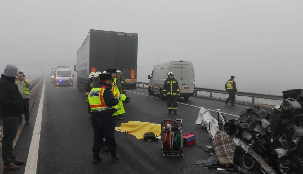 Update. TIR înmatriculat în BRAŞOV, implicat în accidentul din Ungaria (GALERIE FOTO) 4 img-20170215-wa0011.jpg