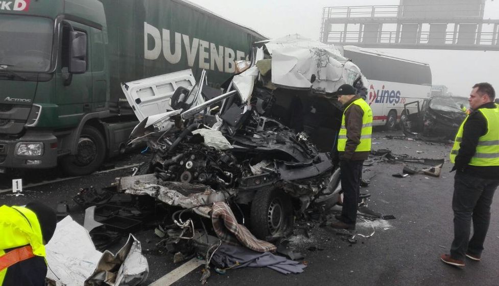 Update. TIR înmatriculat în BRAŞOV, implicat în accidentul din Ungaria (GALERIE FOTO) 2 img-20170215-wa0012.jpg