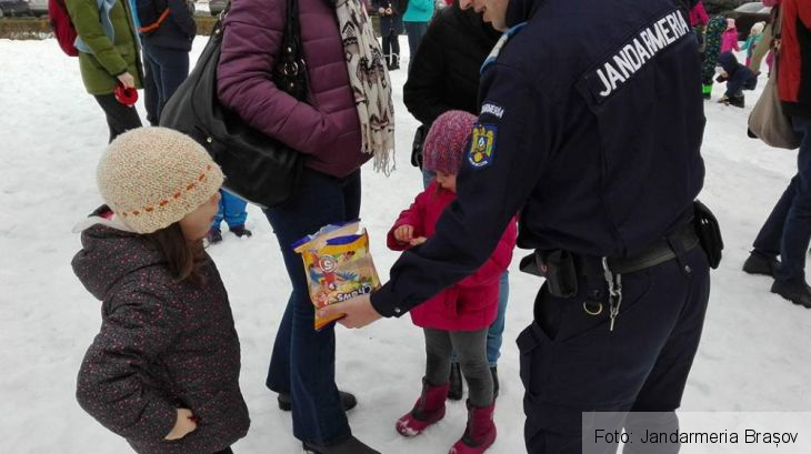 jandarmi copii 8_230596.jpg