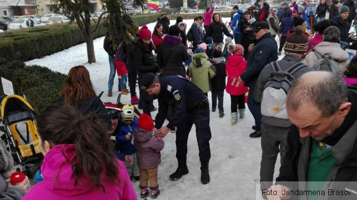 jandarmi copii 9_230597.jpg