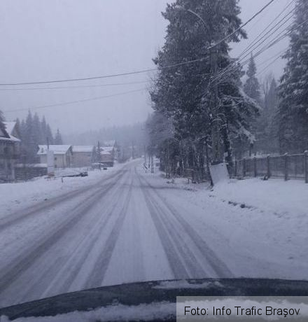 BRAŞOV. Un autocamion a rămas blocat pe DN 1 (FOTO) 3 paraulrece.jpg